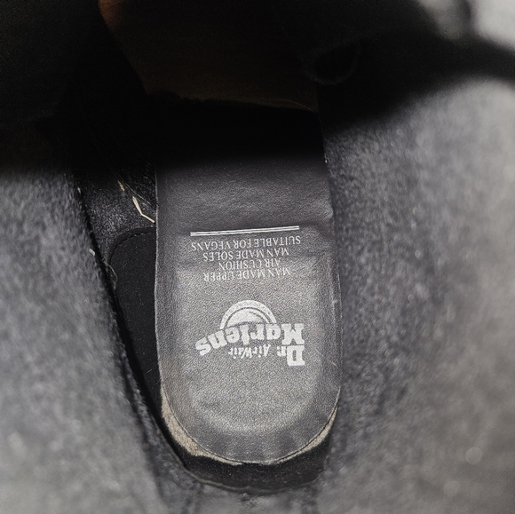 Dr. Martens Vegan 14045 - Picture 4 of 6